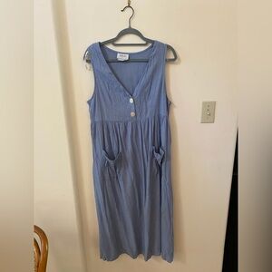 JANIS VINTAGE FLOWY MAXI BLUE SLEEVELESS DRESS WITH SLOUCHY POCKETS BUTTON DOWN